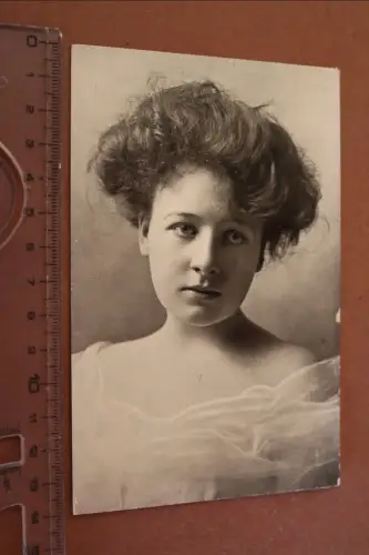 tolle alte Fotokarte Portrait einer hübschen Frau - berühmt ?  1910-20 
