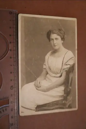 tolles altes Foto Portrait hübsche Frau - Fahndungsfoto ?? Polizei Berlin 1922