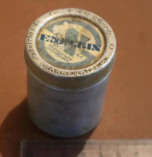 tolle alte Blechdose Enelbin Neumeier Antiphlogistische Umschlagpaste, K.P. Fran