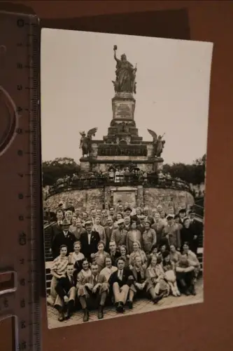 tolles altes Gruppenfoto vor dem Niederwalddenkmal in Rüdesheim 20-30er jahre 