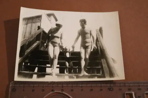 tolles altes Foto - Familie auf dem Weg zum baden - 1910-30 ?