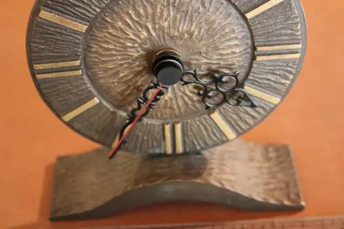 tolle Tischuhr Bronze oder Messing ?  Junghans ? - Alter ??