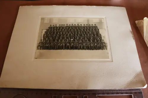 tolles altes großes Gruppenfoto Soldaten Luftwaffe - Raum Berlin ? 