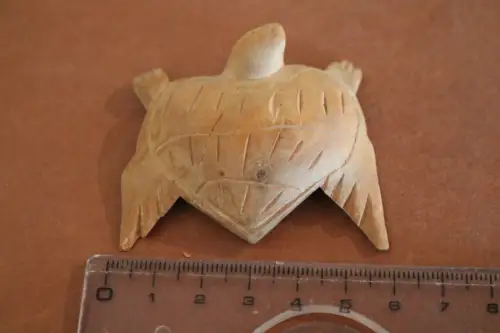 tolle alte kleine, handgeschnitzte Holzschildkröte ?
