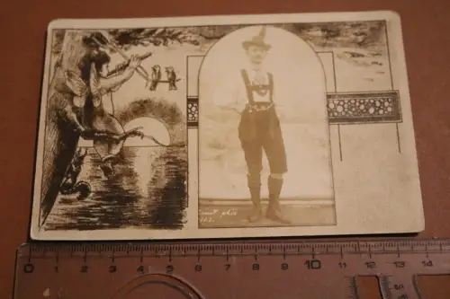 tolles altes Foto - Mann in Tracht - mit Engel der Flöte spielt - Seppl 1902