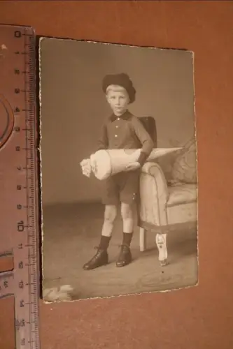 tolles altes Foto - Junge mit Schultüte  Stadt Halle - 20-30er Jahre