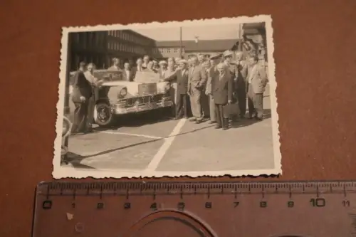 tolles altes Gruppenfoto Oldtimer - einjähriger Vater 50-60er Jahre 