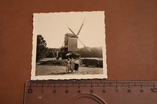 tolles altes Foto - Holz Windmühle - Ort ??? 1953 