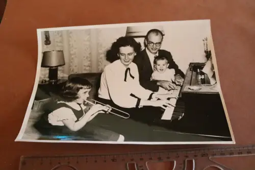 tolles altes Pressefoto - Familie - Eltern berühmt ??? Musiker - 30-50er Jahre