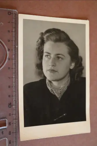 tolles altes Foto - Portrait einer hübschen Frau - 30-50er Jahre 