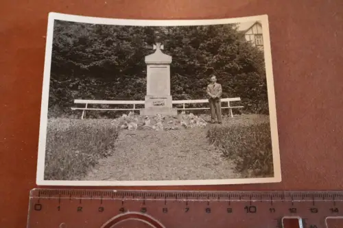 altes Foto - Kriegerdenkmal Rittershausen  30er Jahre ? 