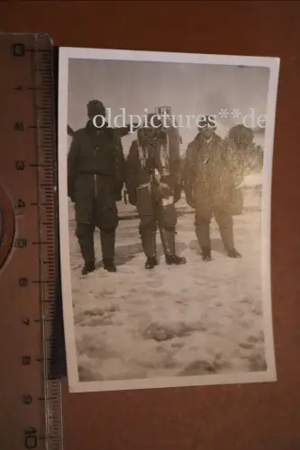 tolles altes Foto - Piloten vor ihrer ME110 ? im Winter
