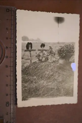 altes Foto - Soldatengräber Panzertruppe  II. PzRegt. 5  1940 Frankreich 
