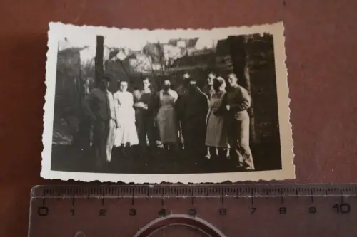 altes  Foto - verwundete Soldaten und Krankenschwestern Res.Laz. Spremberg 