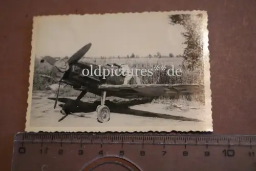 tolles altes Foto - Messerschmidt Bf 109 mit Pilot ? 
