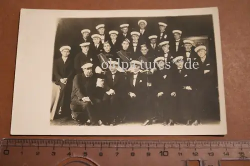 tolles altes Gruppenfoto Studenten , Mensur ?? drei mit Schärpe - München 
