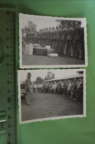 zwei tolle alte Fotos - Soldaten mit Koffern, Rekruten ? 