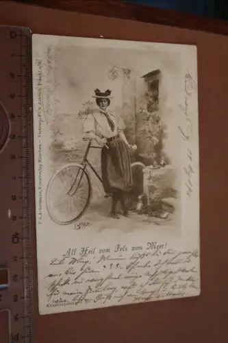 tolle alte Künstlerkarte All Heil vom Fels zum Meer - Frau Fahrrad 1897