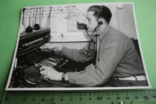 tolles altes Foto - franz. Soldat ? - Telefonvermittlung 1946 - Berlin ??? 