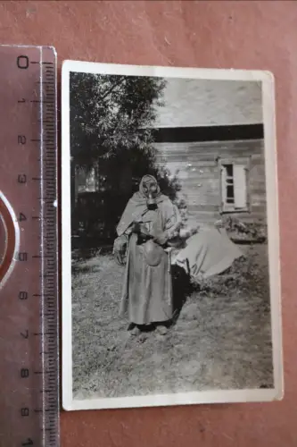 tolles altes Foto - Soldat vermummt mit Gasmaske 