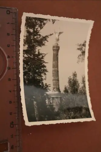 zwei tolle alte Fotos - Berlin Siegessäule und Wohnblocks - 50-60er Jahre 