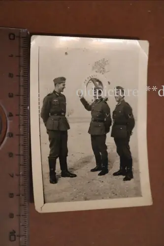 altes Foto - Soldat am Strand bei De Panne - Belgien - Grens Badedienst Schild
