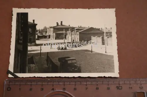 tolles altes Foto - Soldaten - Kaserne Libau Lettland 