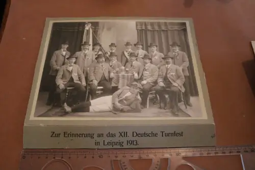 tolles altes Gruppenfoto - Verein  -  Erinnerung Turnfest Leipzig 1913