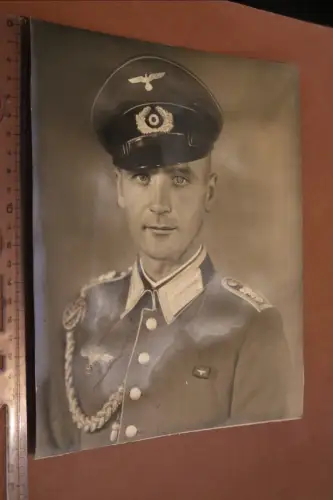 größes altes Portrait eines Soldaten mit Schützenschnur - Schulterklappe ?