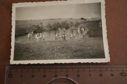 tolles altes Foto - Gruppe Soldaten baden nackt - nude soldier 