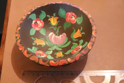 tolle alte Holzschale bemalt Chochloma-Stil ???  russisch ? - ALter ?