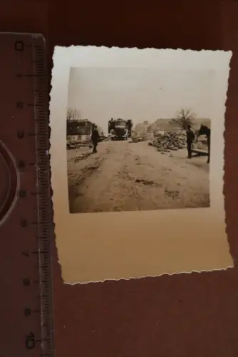 altes Foto - LKW überquert Behelfsbrücke - Klášter - Tschechien ? 