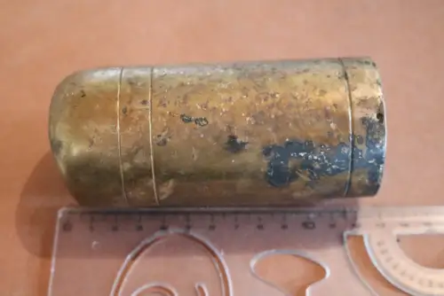 altes  Metall Ufo ?? keine Ahnung wofür das mal war - versilbert ? 