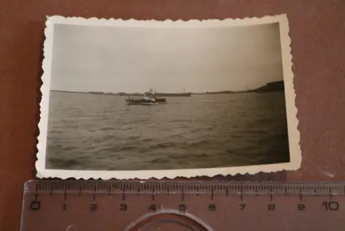 tolles altes Foto - Zollkreuzer vor Helgoland 1957