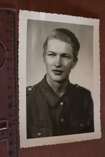 tolles altes Foto - Portrait junger Soldat 