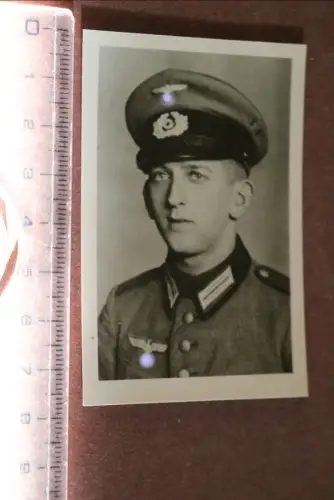 tolles altes kleines Foto - Portait Soldat mit Schirmmütze 