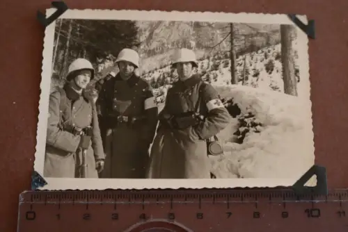 tolles altes Foto - Gebirgsjäger Sanitäter Übung bei  Reichenhall