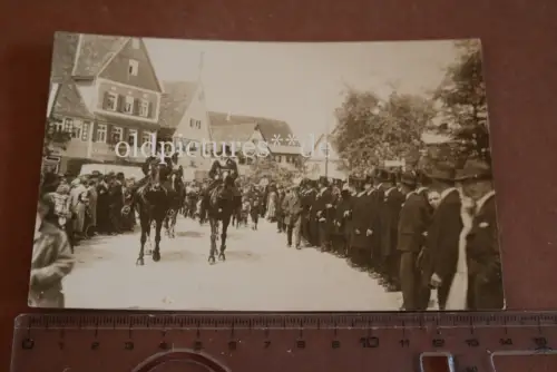 tolles altes Foto - Festumzug - Ort ?? Ch. Haug Tuch- u. Kleiderhandlung 