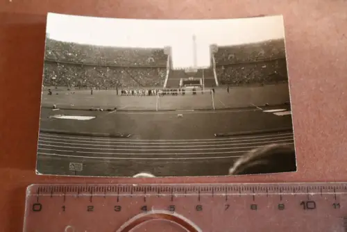 tolles altes Foto - Fussballspiel Olympiastadion Berlin - 50-60er Jahre ?