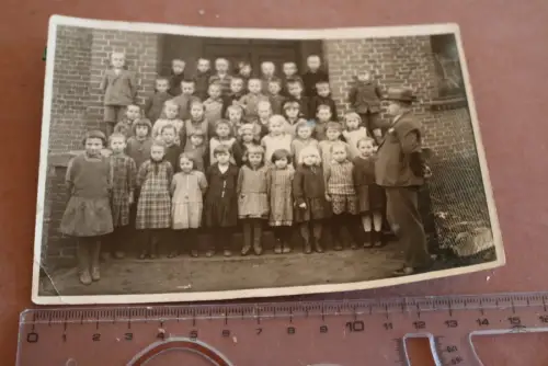 tolles altes Schulklassenfoto -Mädchen und Jungen -  20-30er Jahre  - Ort ??