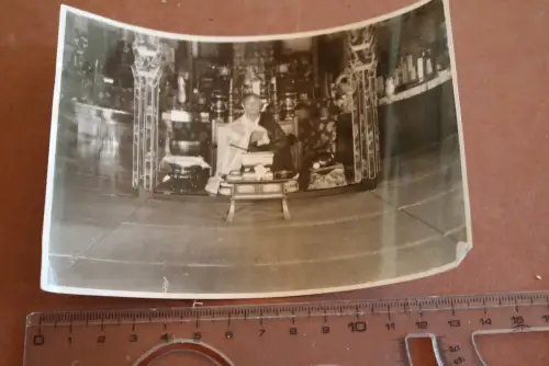 tolles altes Foto - Tempel mit Buddhapriester - 30-50er Jahre 