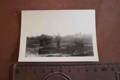altes Foto -  Fussball Mannschaften angetreten - Soldaten ?? 