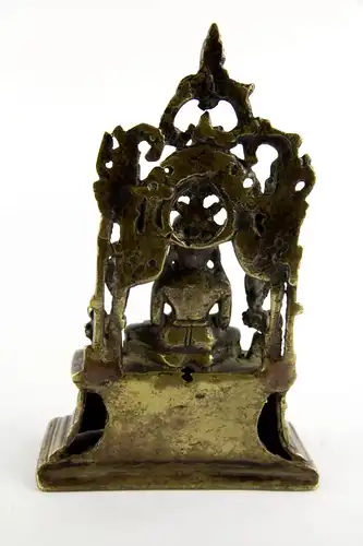 JAIN-Altar, Indien, 16-18. Jh., Bronze, schöne Patina, Gebrauchsspuren. H: 21,5 cm