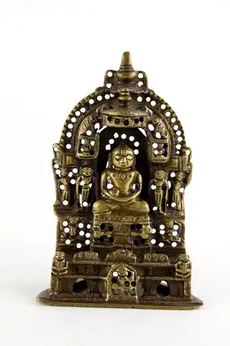 JAIN-Altar, Indien, 16-18. Jh., Inschriften auf der Rückseite, stark gereinigt, Gebrauchsspuren. H: 13 cm.