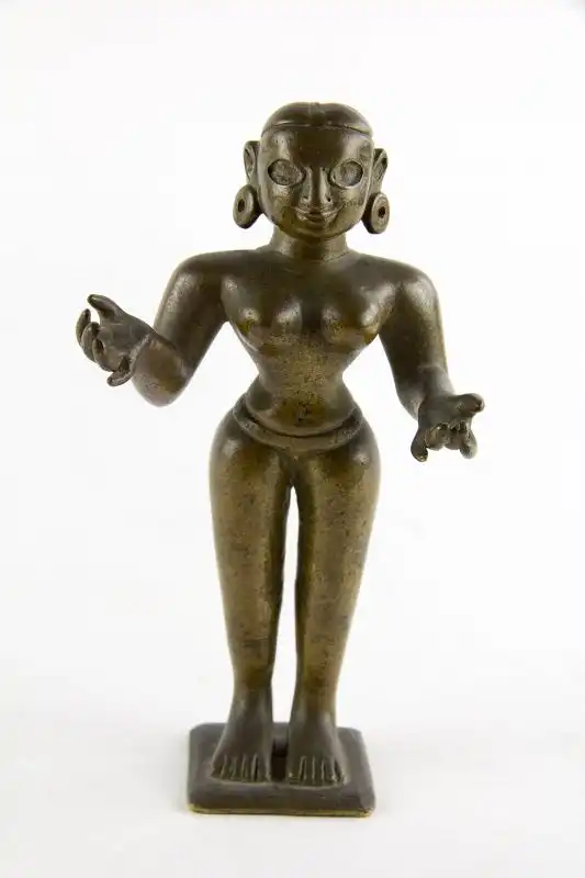 2 Radha, Indien, wohl Bengalen, 19. Jh., Bronze, eine Figur mit Gold eingelegten Augen und kleinem Rubin auf der Stirn, guter gebrauchter Zustand. 0