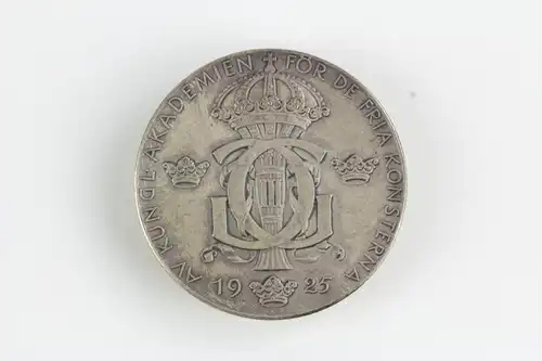 Medaille, Schweden, 1925, Silber, Königliche Akademie der Freien Künste, Vorderseite: Carl Friedrich Adelcrantz, 1716-1796, Rückseite: bekröntes Logo der Akademie, D: 35 mm, Zustand: ss, Gewicht: 20 g.