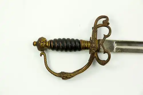 Schwert, Österreich, um 1900, Feuerwehr, K+K Monarchie, Bronzegefäß mit schwarzem Holzgriff, vernickelte Klinge, unberührter Zustand, Scheide fehlt. L: 86 cm.