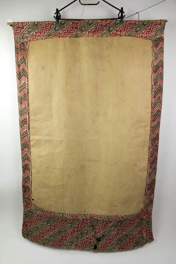 Große Thangka, Tibet, Anf.  20. Jh., Darstellung einer grünen Tara, (Als Tara wird eine weibliche, friedvolle Manifestation erleuchteter Weisheit bezeichnet. Im Buddhismus gilt sie auch als eine Ausstrahlung des Bodhisattva Avalokiteshvara und ist... 2