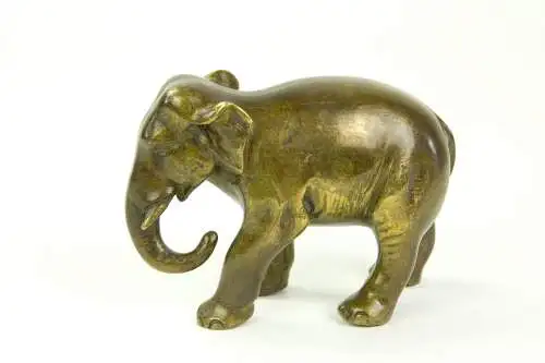 Figur, Indien, Anf. 20. Jh., gemarkt PATOLE, Elefant, Gebrauchsspuren. H: 8 cm.