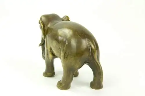 Figur, Indien, Anf. 20. Jh., gemarkt PATOLE, Elefant, Gebrauchsspuren. H: 8 cm.